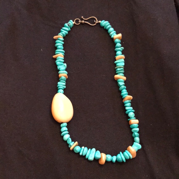 20” Tauga nut and turquoise necklace - Picture 1 of 4